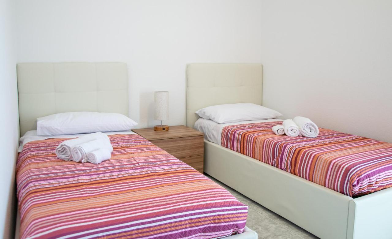 Budget Beds アルゲーロ エクステリア 写真